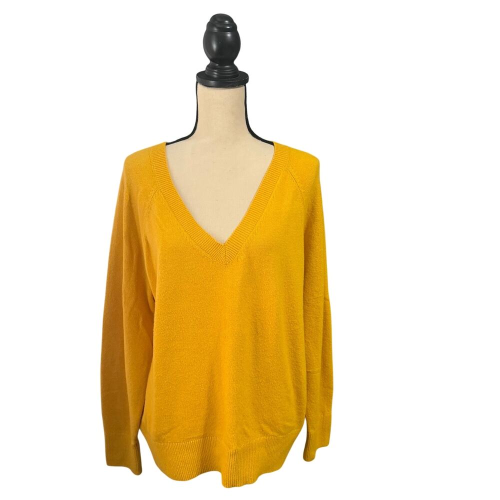 Old Navy BUNDLE 2 Women's V-Neck Sweaters Sz L Soft Cozy Layering Closet Staple - Picture 5 of 7